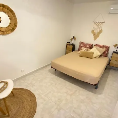 La Veille Apartment *
